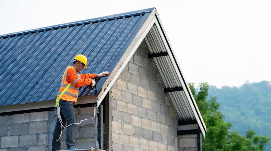 Professional Emergency Roof Repairs in Ester, AK